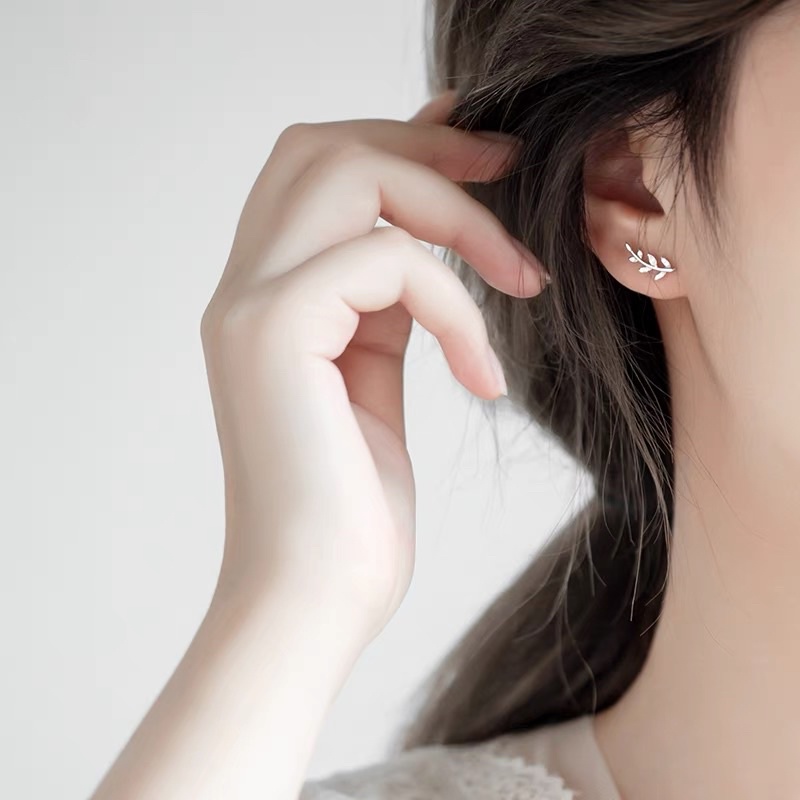 Bông tai bạc nữ DaLiA Jewelry khuyên tai hình chiếc lá cá tính chuẩn bạc 925