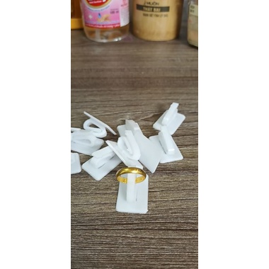 Đế trưng nhẫn bằng nhựa combo 100 cái