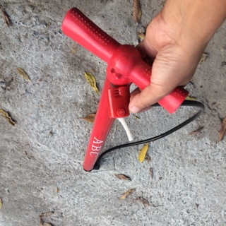 Bơm xe đạp, bơm bóng màu đỏ