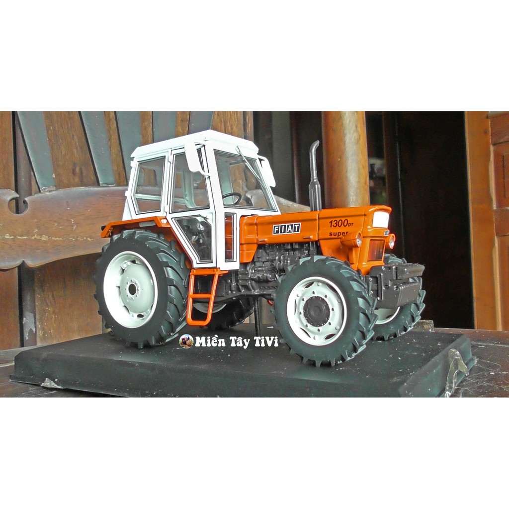 Mô hình xe máy cày Fiat 1300DT tỉ lệ 1:32 của Miền Tây TiVi