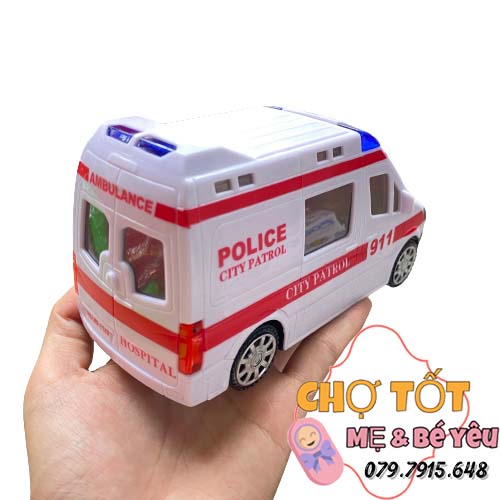 Đồ chơi xe cứu thương chạy pin có đèn và nhạc