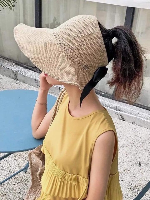 Mũ xinh đi biển vành rộng