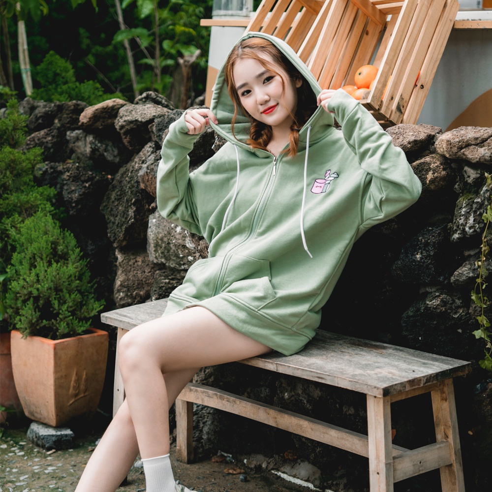 - Áo khoác sweater nam nữ tay dài form rộng màu xanh bơ cao cấp PNICE