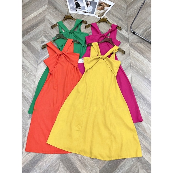 Đầm Yếm Màu
