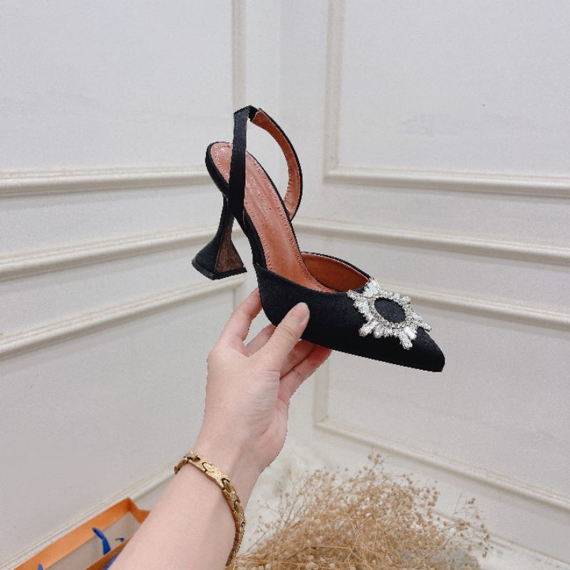 Giày cao gót Ami lụa tag hoa đá mặt trời bản hở gót đen trắng