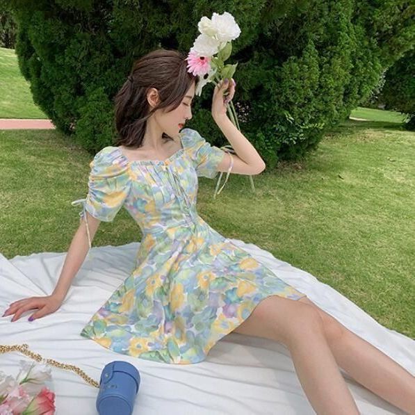Đầm Chữ a Tay Ngắn Cổ Vuông Màu Xanh Lá In Họa Tiết Hoa Phong Cách Pháp Thời Trang Cho Nữ