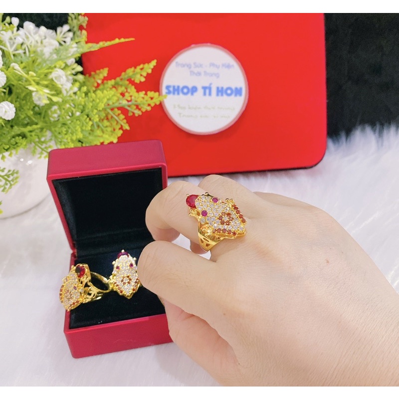 nhẫn nữ kiểu con cóc ngậm đá đỏ chạm xoàn dát vàng 18 cao cấp mẫu mới về