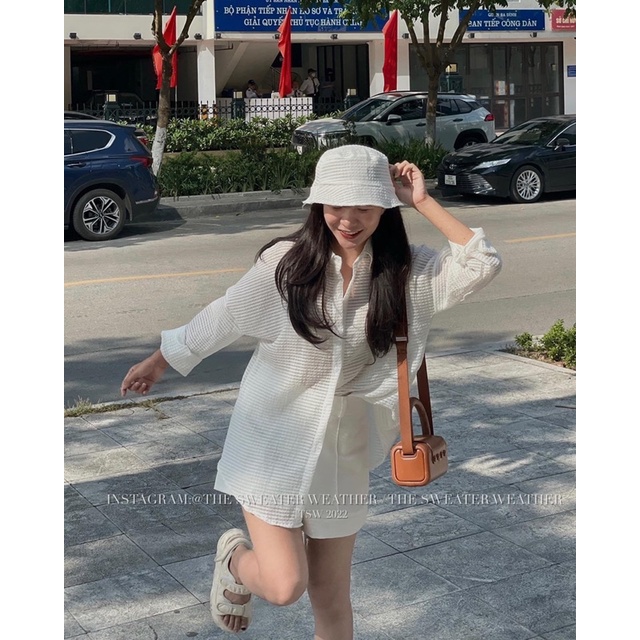 Áo Sơ Mi Tặng Kèm Mũ