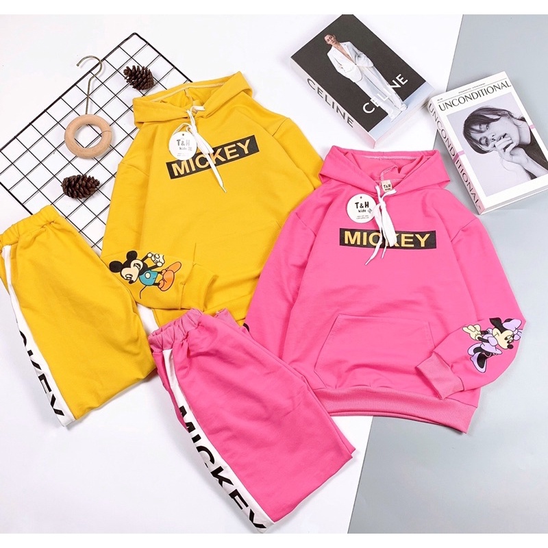 Bộ thun dài tay bé gái