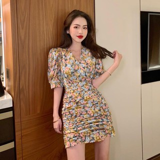 Đầm tay phồng cổ chữ v họa tiết hoa thiết kế chiết eo nữ tính