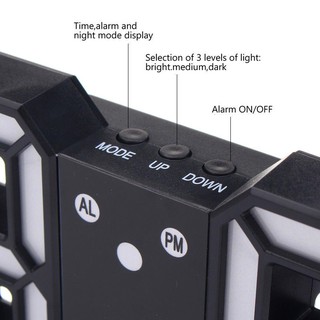 Đồng Hồ Điện Tử Đèn Led 4 Màu