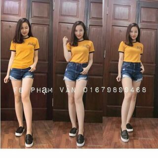 Áo phông chữ viền đen
