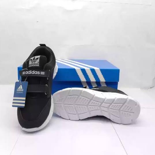 (Art. Giày Thể Thao adidas Xq94f Size 31-35 Thời Trang Cho Bé