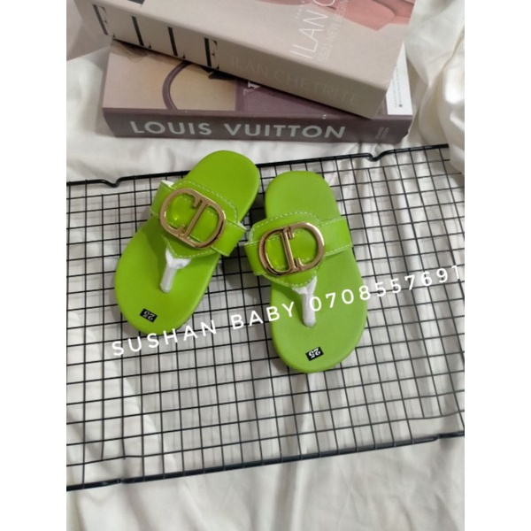 Dép lê trái tim full xanh chuối