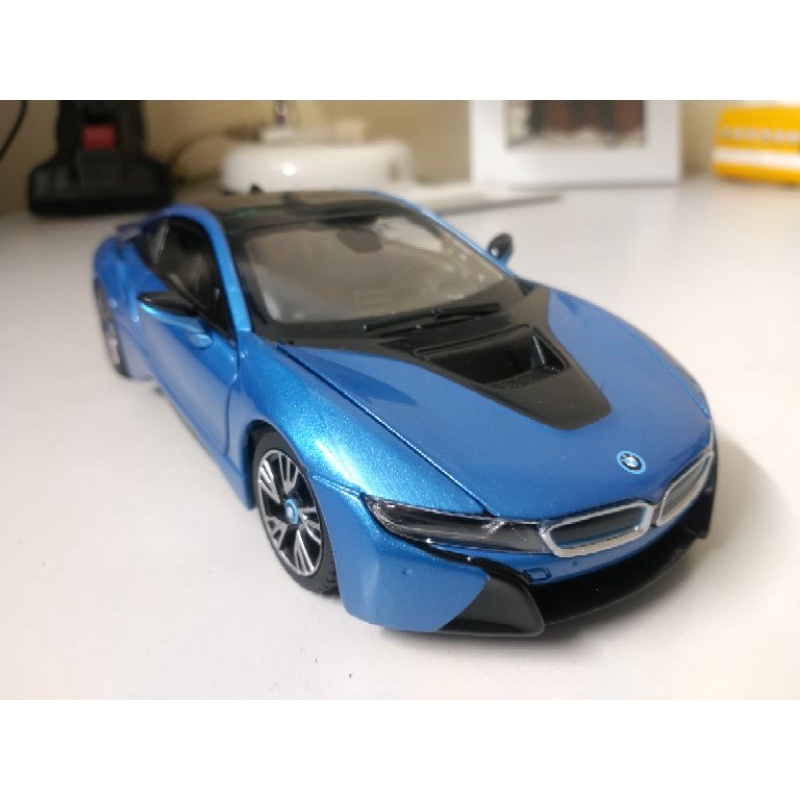 BMW i8 scale 1:24 Welly BMW i8 scale 1:24 WellyBMW i8 scale 1:24 Welly
