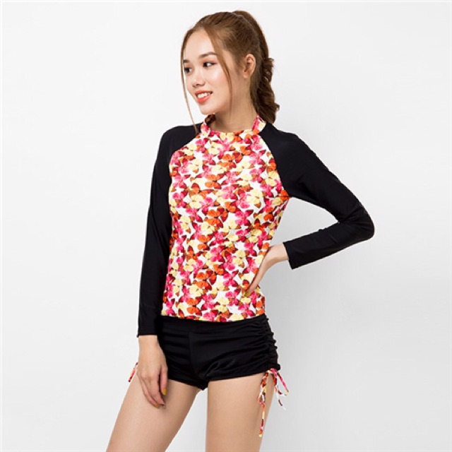 Set bơi dài tay họa tiết bướm hồng phối đen size M, L | BigBuy360 - bigbuy360.vn