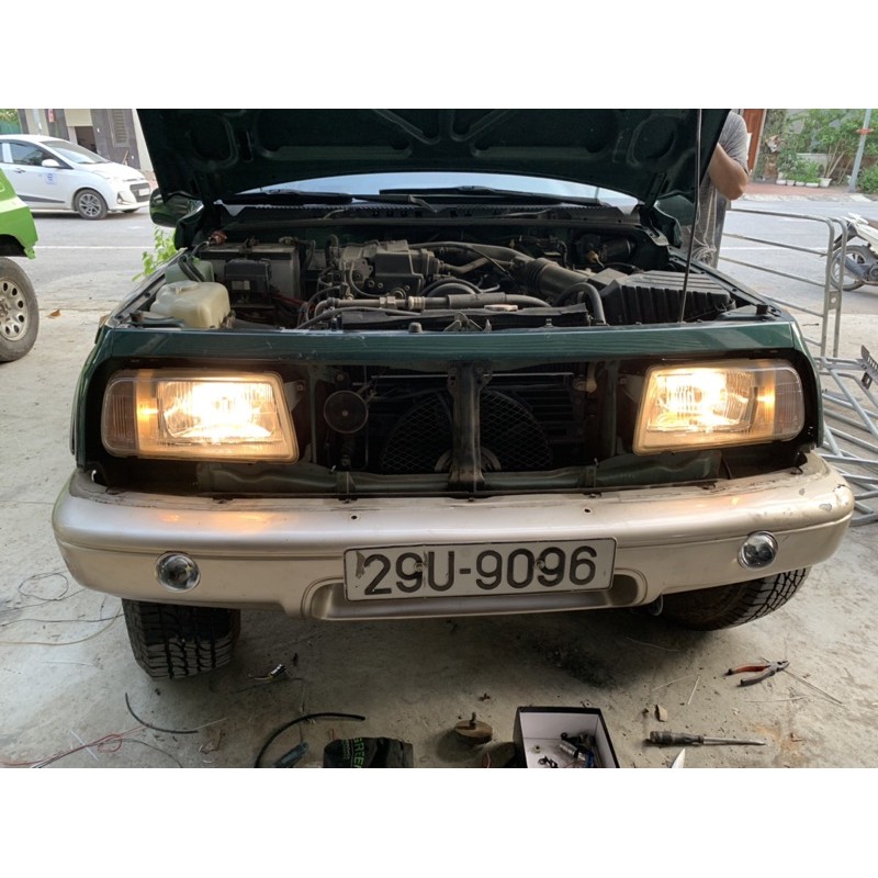 bi gầm xenon 2,5" cho xe vitara