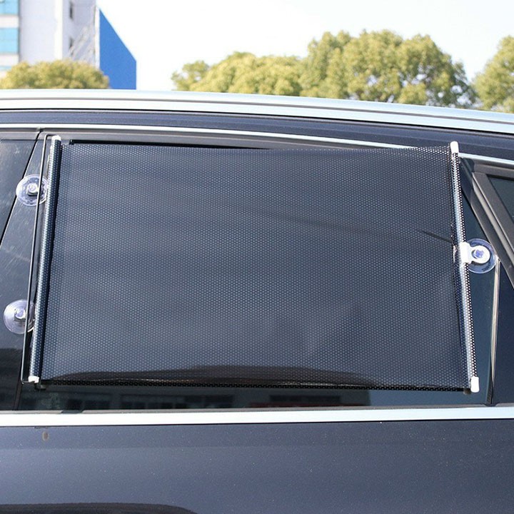 Tấm lưới màu đen dạng cuộn che nắng kính chắn gió cho xe ô tô tiện dụng 58x125 cm