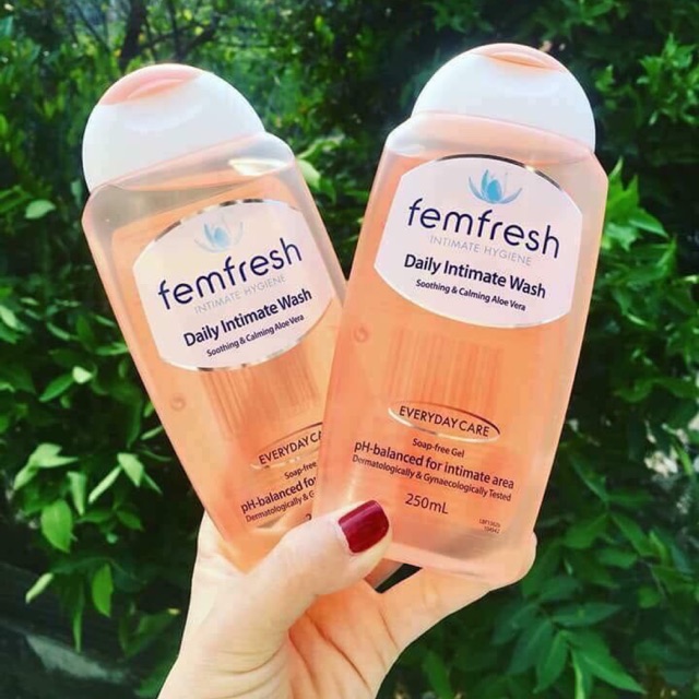 Dung dịch vệ sinh phụ nữ Femfresh