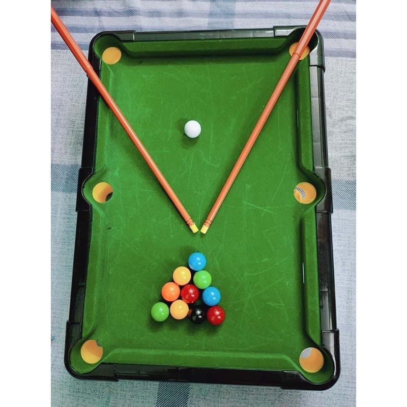 Bộ đồ chơi bàn bia cho bé