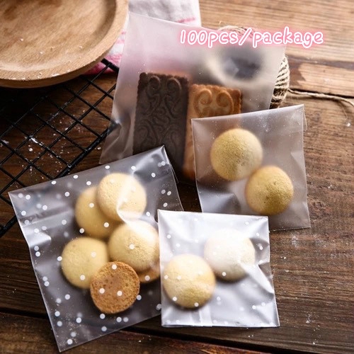 Set 100 túi nhựa đựng bánh kẹo họa tiết chấm bi