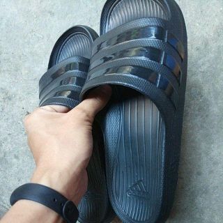 Dép đúc nguyên khối_Made in việt nam