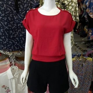 Áo sơ mi nữ bo gấu điểm khuy tay