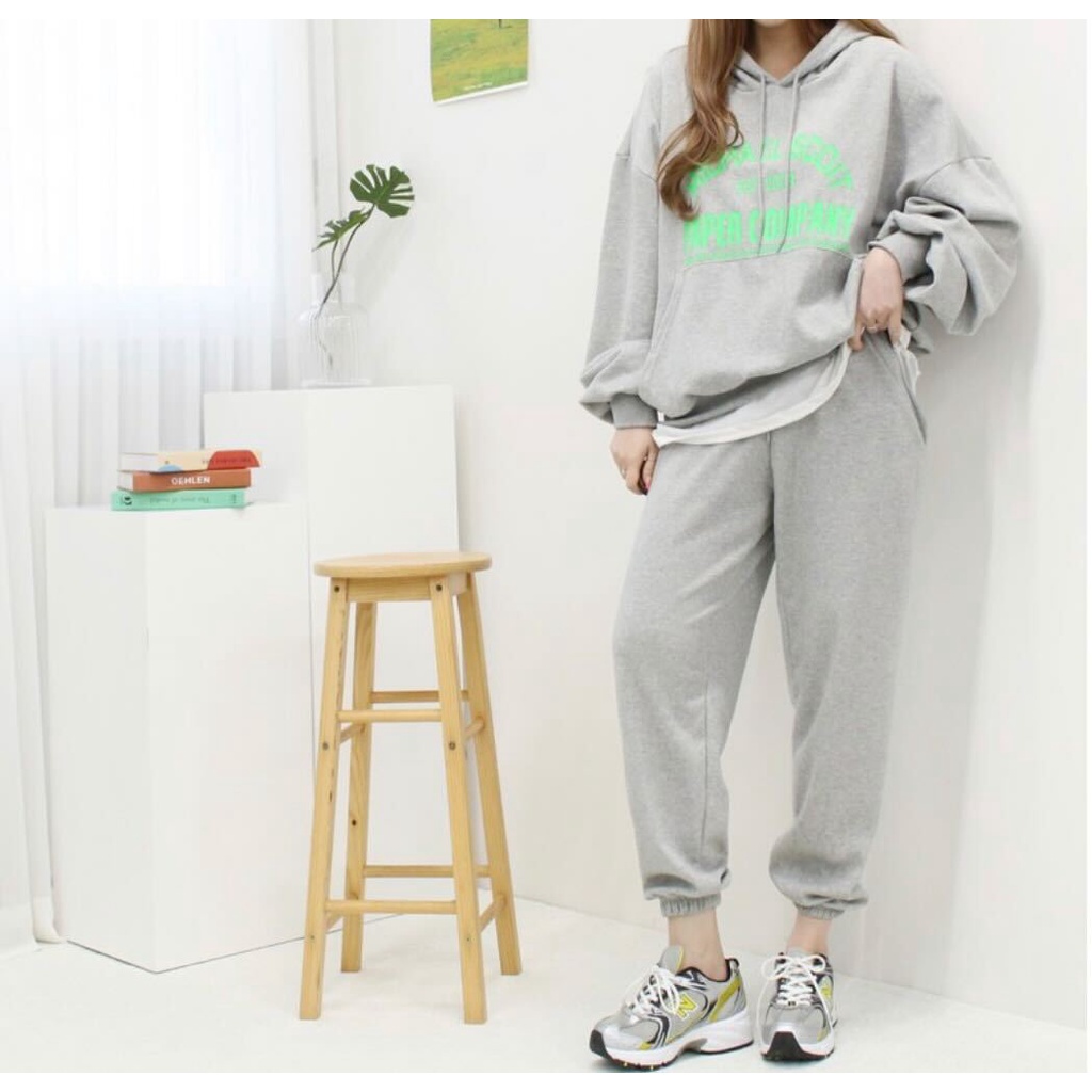 Set 3 món áo hoodie, quần jogger và áo thun trắng