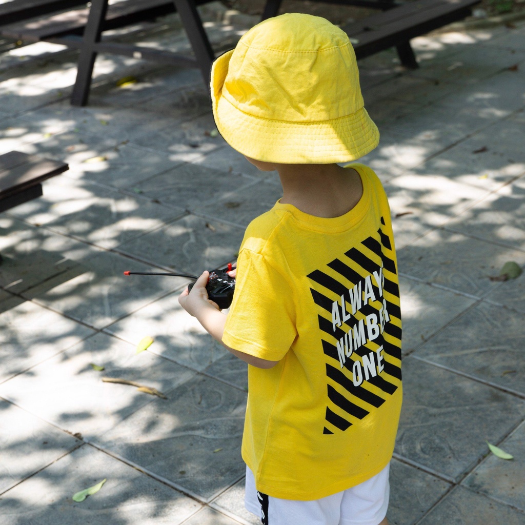 ÁO PHÔNG TRẺ EM GIA ĐÌNH ĐI BIỂN IN CHỮ