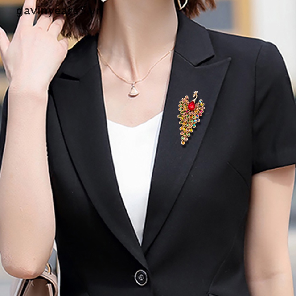 Ghim Cài Áo Hình Chim Công Đính Đá 3 Màu Sắc