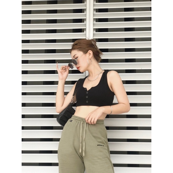 Áo Croptop gài nút Wanderlust