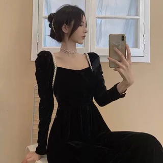 Váy đầm nhung đen cổ vuông kết hạt dáng dài thu đông phong cách Hàn Quốc