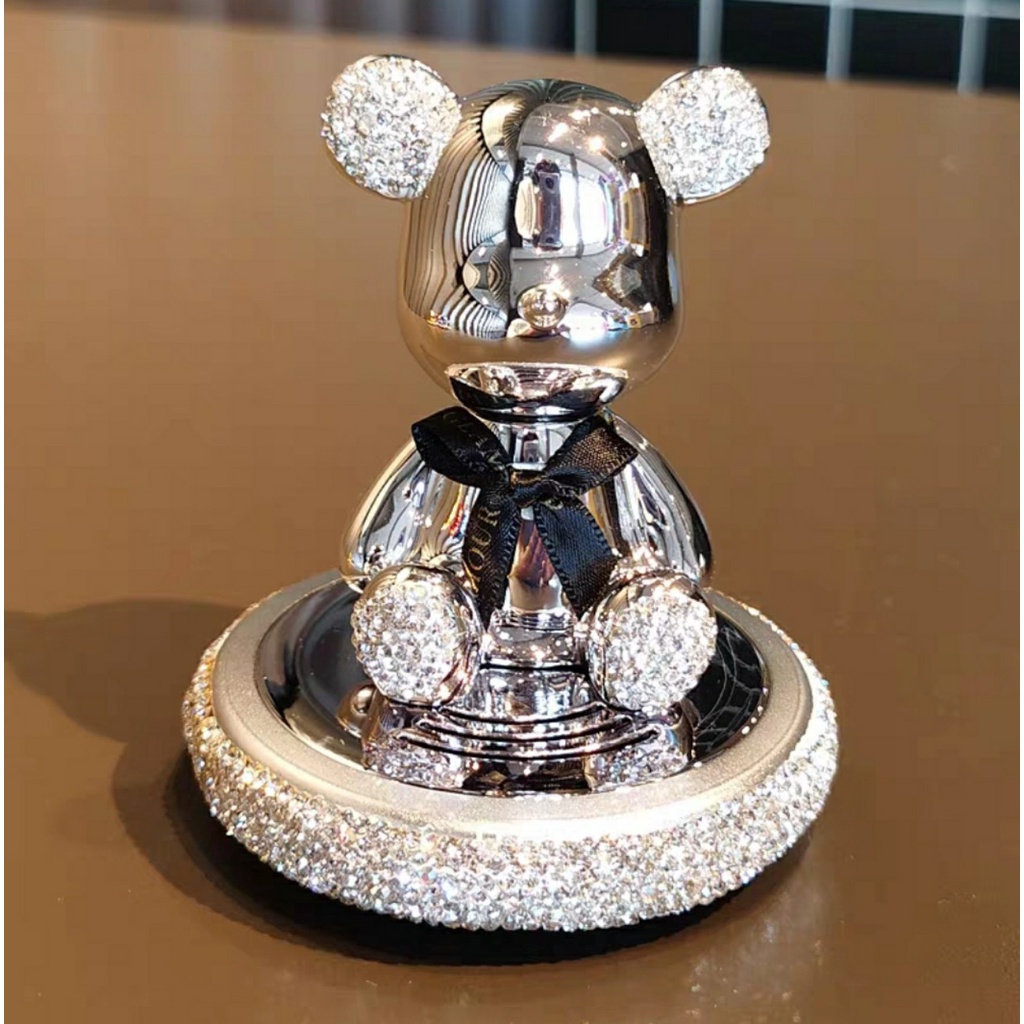Sét Gấu Kèm Sáp Thơm Bearbrick Ngồi Đính Đá Trang Trí Taplo Oto