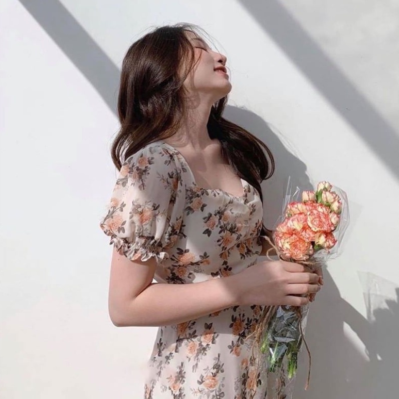 Đầm hoa cổ vuông nhún ngực tay phồng xẻ tà may 2 lớp chất liệu voan hoa đẹp