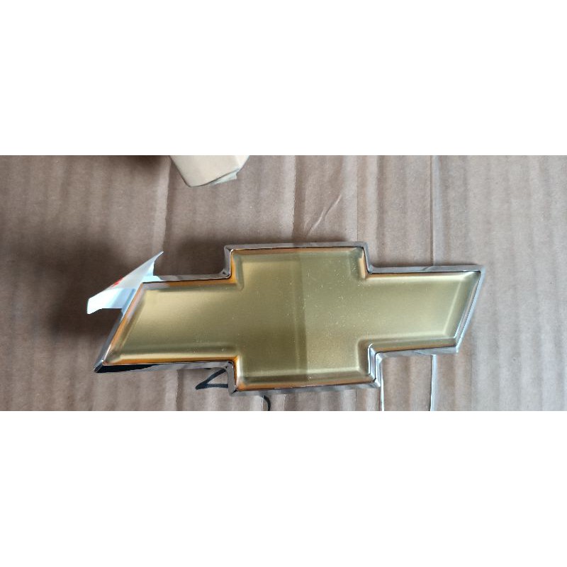 Biểu tượng cốp sau Captival hàng chính hãng Gm96448156