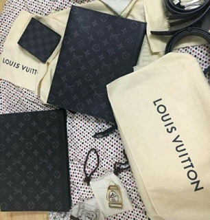 Ví cầm tay lv full box