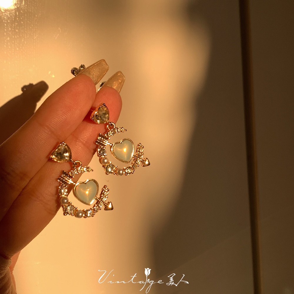 Bông Tai Hình Alice In Wonderland Phong Cách Lolita Cổ Điển