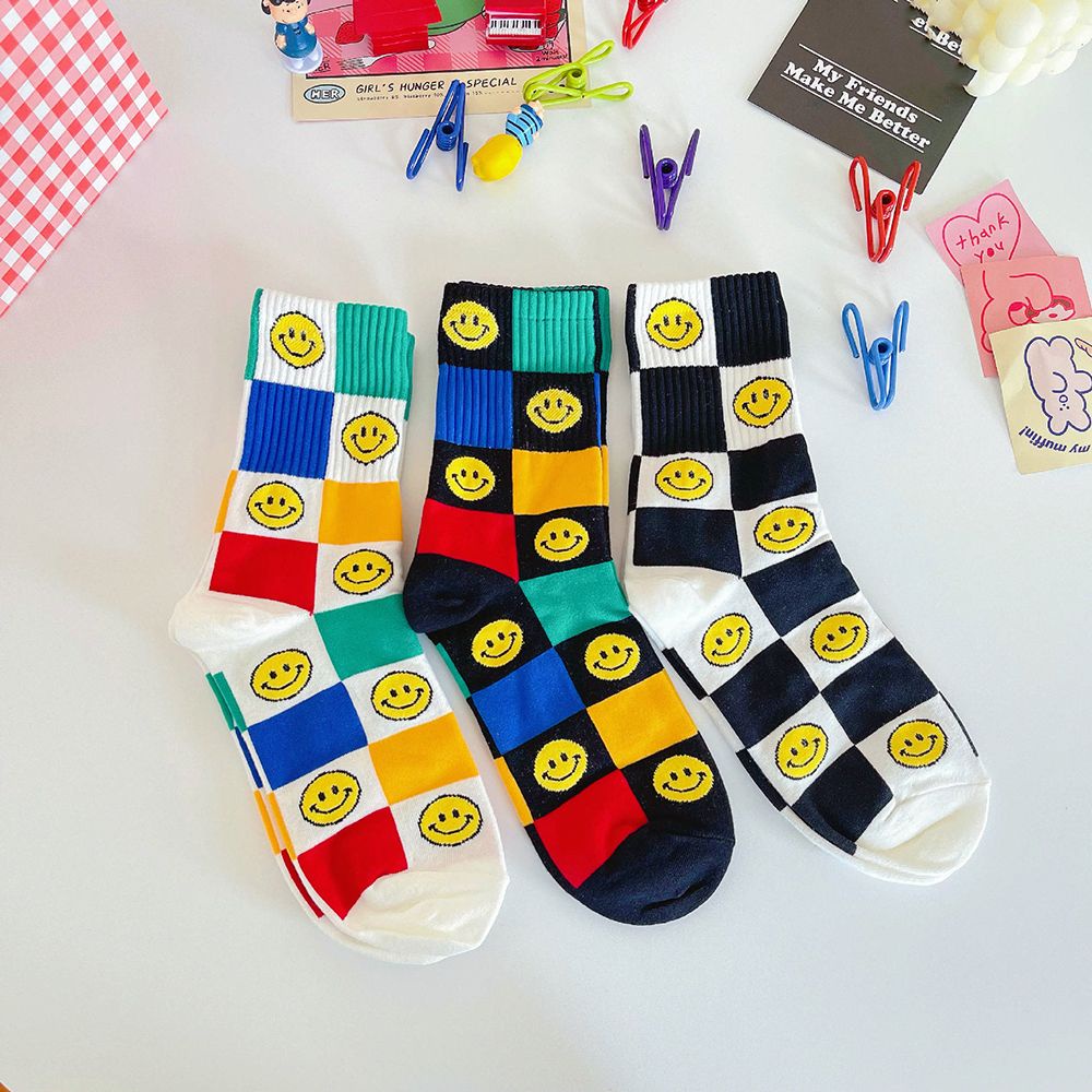 Vớ cao vừa họa tiết mặt cười nhiều màu phong cách Harajuku thời trang cho nữ
