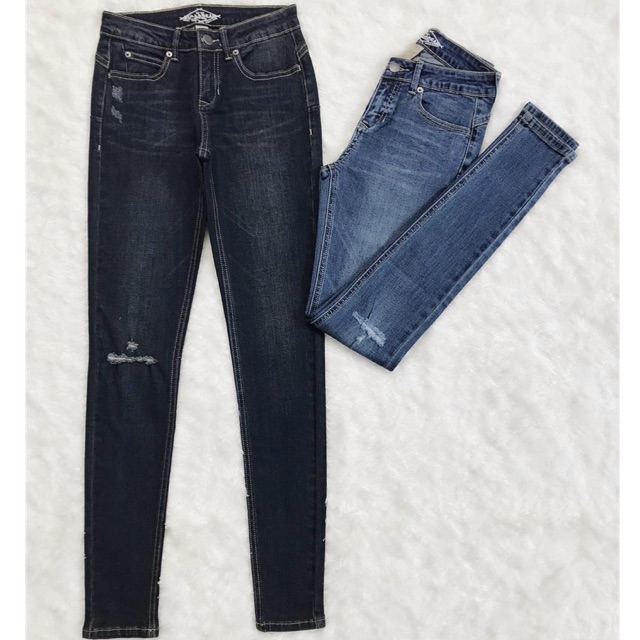 Quần skinny vnxk rách ngang
