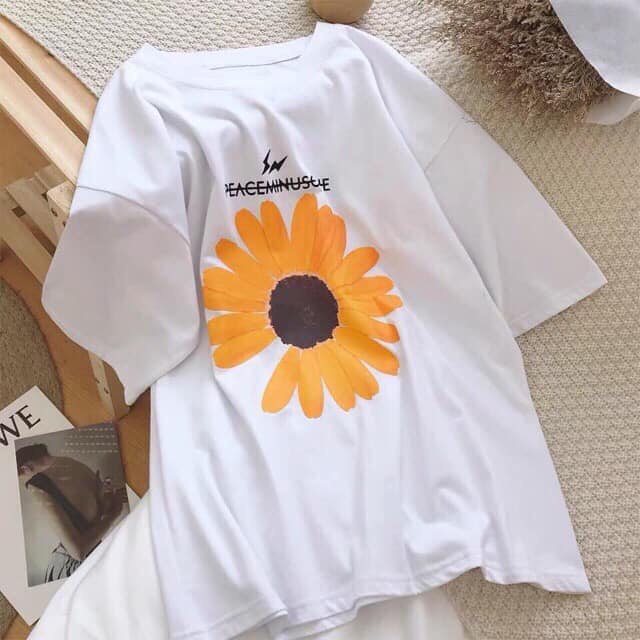Áo thun nữ unisex form rộng, in hình hoa cúc DINO, thiết kế đơn giản ATU001 | BigBuy360 - bigbuy360.vn