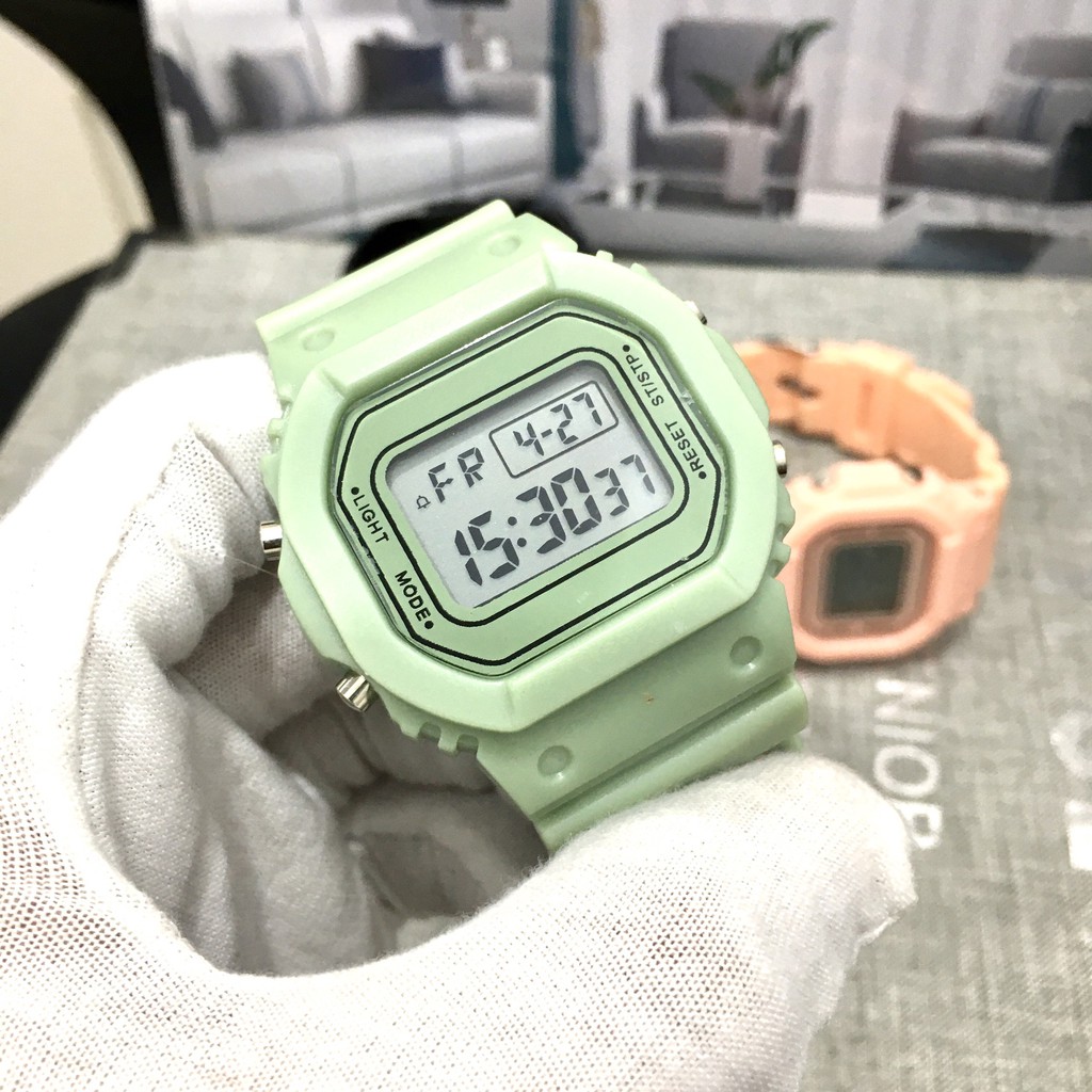 Đồng hồ thể thao unisex, máy điện tử, chống nước tốt, dây cao su thơm, phù hợp cho mọi lứa tuổi | BigBuy360 - bigbuy360.vn