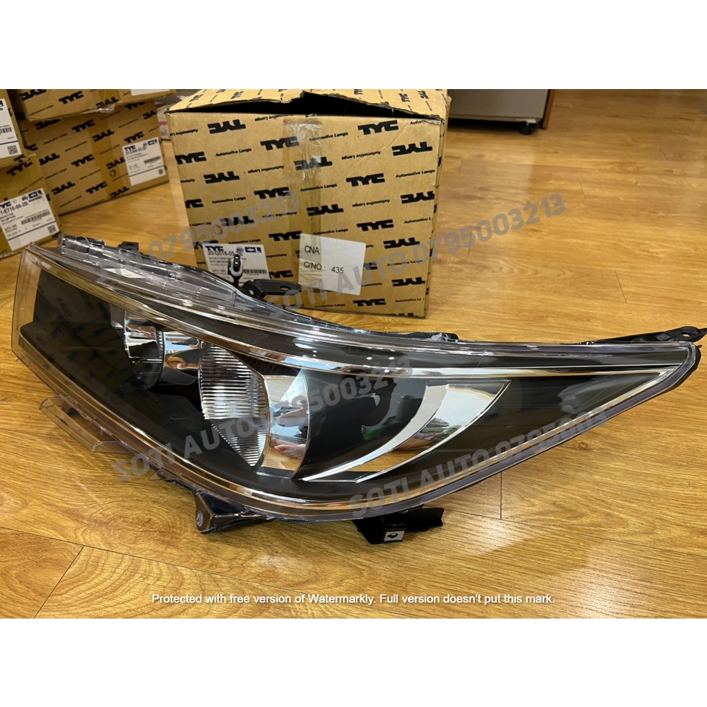 Đèn pha Toyota Innova