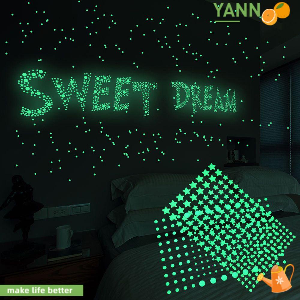 Bộ 202 Miếng Dán Tường Hình Ngôi Sao 3D Màu Dạ Quang Phát Sáng Trong Tối Độc Đáo DIY