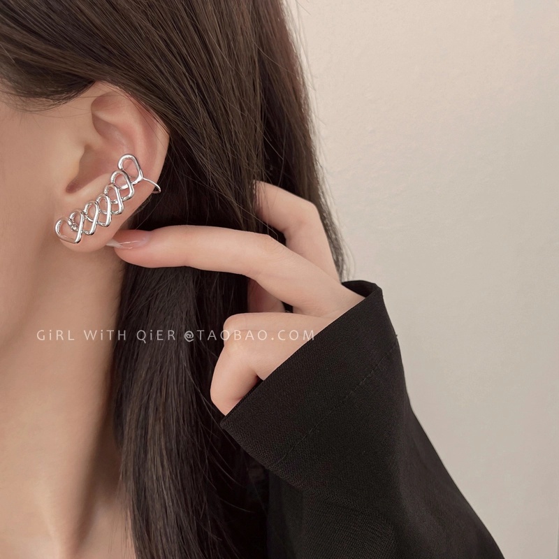 Khuyên tai phối hình trái tim rỗng đơn giản thiết kế thời trang mùa hè Hàn Quốc