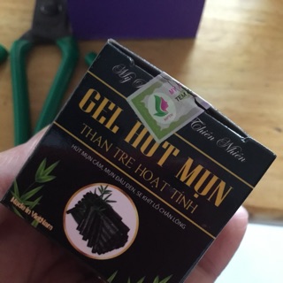 Gel hút mụn than tre hoạt tính