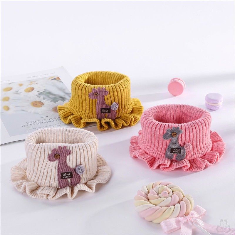 Khăn len ống nhún bèo đính thú xinh yêu cho bé gái
