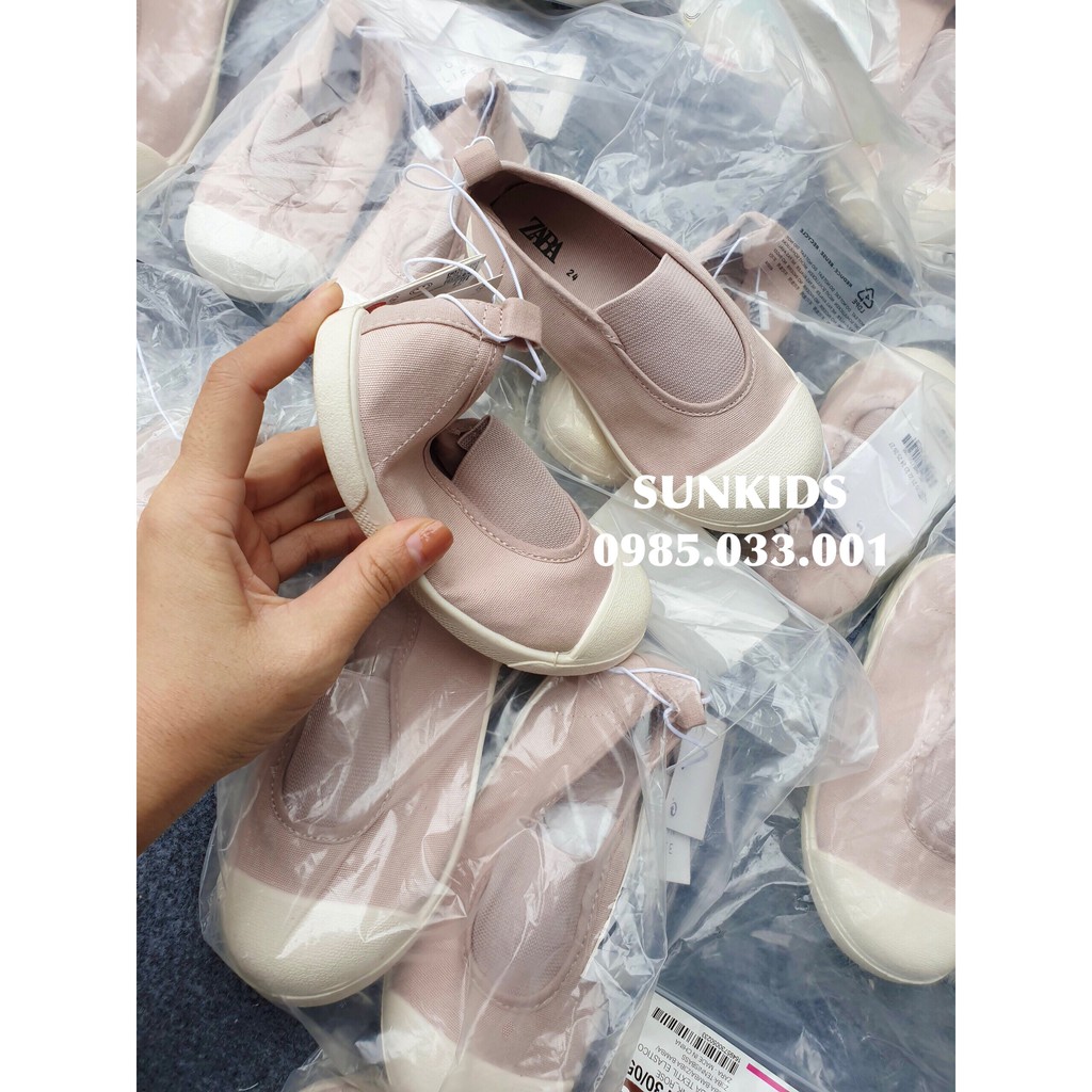 Giày slip on bé gái hồng phối chun