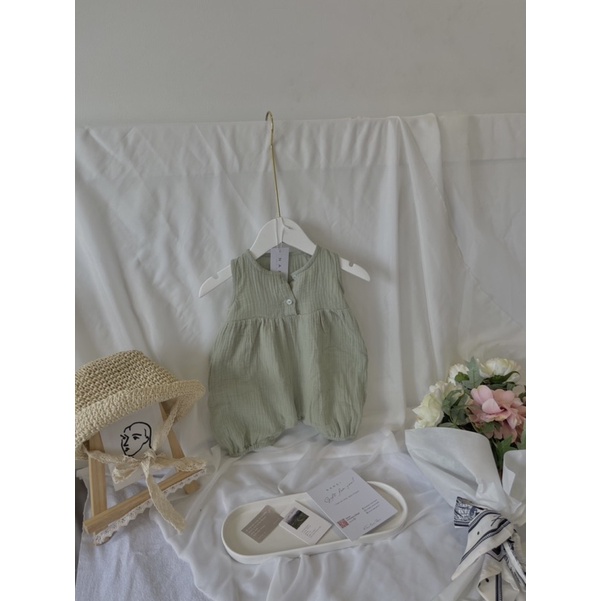 Bodysuit green muslin sát nách Nanci room