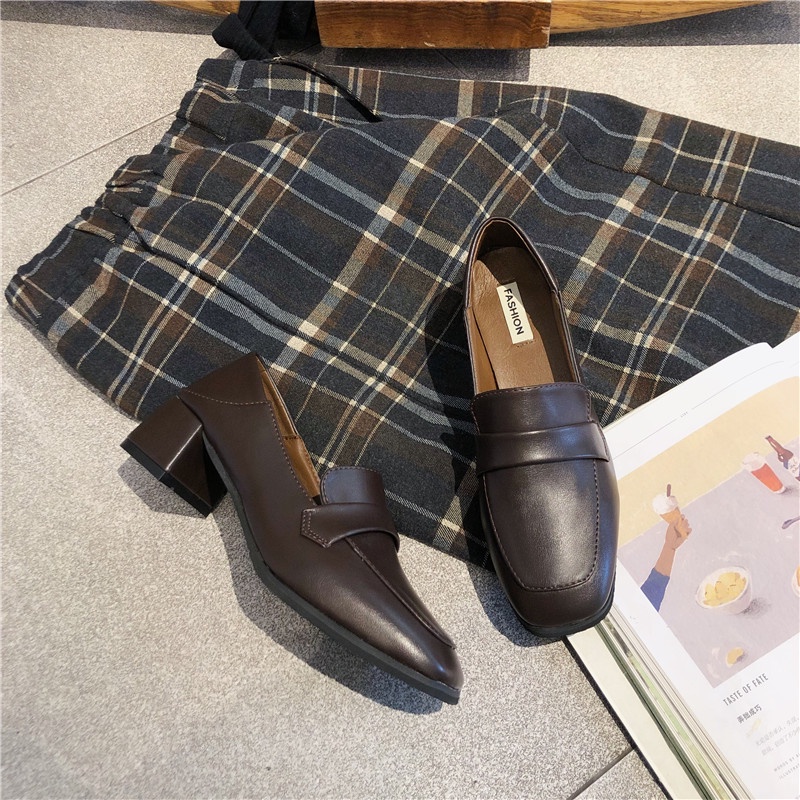 Giày loafer trơn cao gót gót vuông công sở da lì phong cách vintage Hàn Quốc
