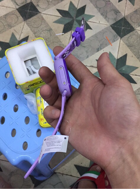 Đồng hồ định vị chống nước cho trẻ - DF25 BH 6 tháng | BigBuy360 - bigbuy360.vn